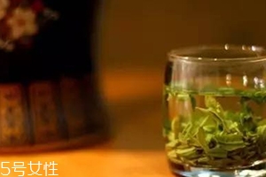 蒲公英和红茶能一起喝吗?混合起来功效多,蒲公英可不可以和红茶一起喝
