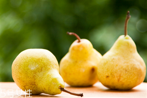 冰糖梨水煮法,怎样煮梨水