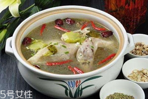 鸭汤是发物吗皮肤病,鸭汤是发物吗