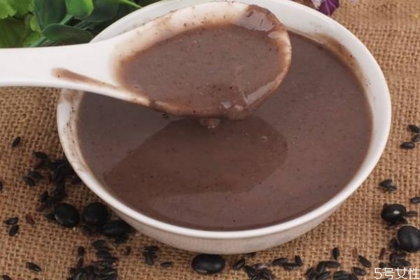 自制黑豆浆的正确方法,自制黑豆浆的做法和配方