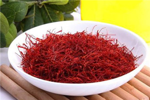 藏红花泡脚需要放多少,藏红花泡脚的方法和用量 藏红花泡脚需要放多少,藏红花泡脚的方法和用量