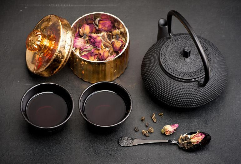 玫瑰花茶美容养颜吗,喝玫瑰花茶养颜美容效果好吗