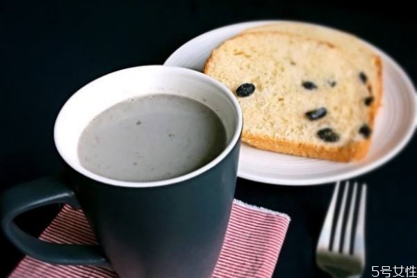 黑豆豆浆能长期喝吗,常喝黑豆浆好吗 黑豆豆浆能长期喝吗,常喝黑豆浆好吗