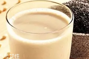 豆浆的营养价值及功效和作用,打豆浆用什么配料最有营养 豆浆的营养价值及功效和作用,打豆浆用什么配料最有营养