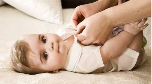 婴儿用什么洗衣服最好,婴儿用什么洗衣液洗衣服比较好