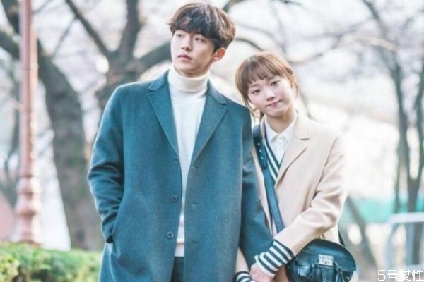 男人说女人傻是什么意思?,通常女人说男人傻是什么意思