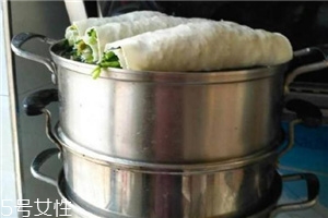 菠菜卷怎么做,菠菜卷的家常做法窍门 菠菜卷怎么做,菠菜卷的家常做法窍门
