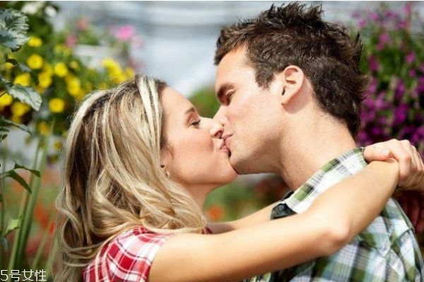 如何保持夫妻新鲜感,如何增加夫妻感情的新鲜感 如何保持夫妻新鲜感,如何增加夫妻感情的新鲜感