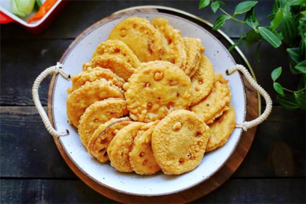 炸藕盒的藕要焯水吗,炸藕盒藕用开水焯吗 炸藕盒的藕要焯水吗,炸藕盒藕用开水焯吗