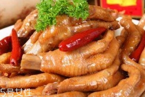 无骨鸡爪用嘴去骨头,无骨鸡爪到底是怎么去骨的? 无骨鸡爪用嘴去骨头,无骨鸡爪到底是怎么去骨的?