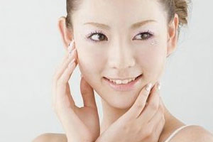 打羽毛球可以瘦脸吗,打完瘦脸针可以打羽毛球吗