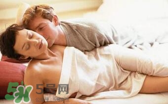 性行为是一种比较积极的心理现象,人在社会性需要获得满足的情况下产生的体验是