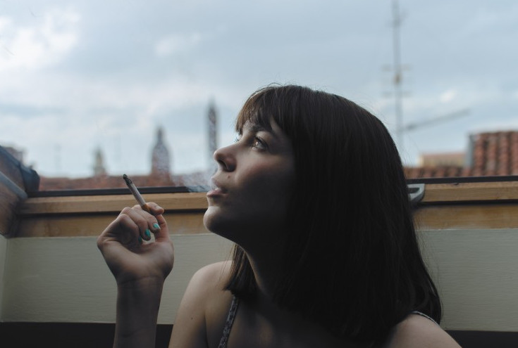 乳晕旁边有很多小疙瘩是什么原因,为什么乳晕有很多小疙瘩