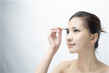 过期的护肤品如何处理,用了过期的护肤品过敏了怎么办