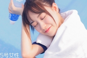 结扎了排卵期出血正常吗,输卵管结扎会引起排卵期出血吗