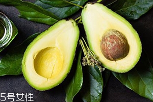 车厘子能和牛油果一起吃吗,牛油果可以和车厘子一起做辅食吗