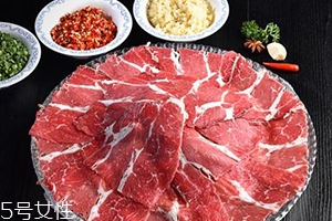 吃了火锅喉咙痛怎么回事,吃火锅引起的喉咙痛怎么办