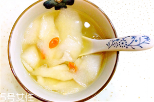 冰糖雪梨是喝水还是吃梨效果好,冰糖雪梨是喝水还是吃梨子