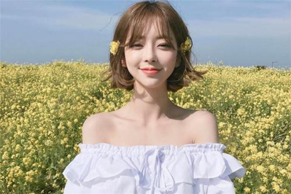 女人的衣服怎么会香,为什么女人的衣服都很香