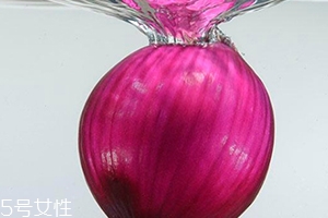 蒸洋葱水可以天天喝吗?,洋葱蒸水喝有什么效果