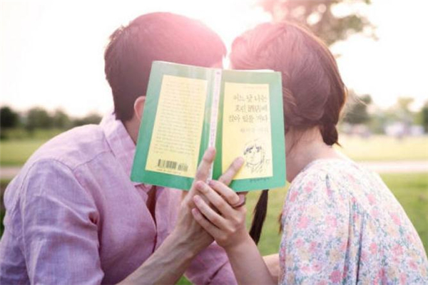 如何引导男人付出更多,引导男人为你付出的5个技巧