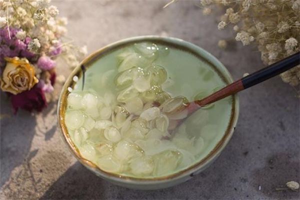 产妇可以吃皂角米吗,经期皂角米可以吃吗