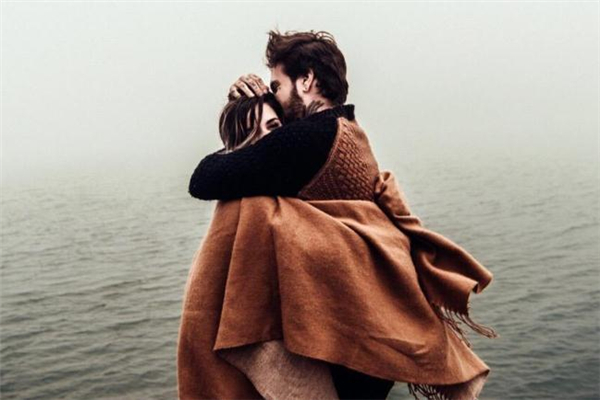 一个人在不在乎你,看这三点,一个人在不在乎你,看细节便知