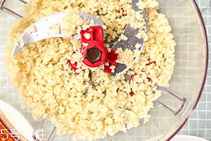 大蒜冰糖水是煮还是蒸,哪个好,大蒜冰糖水是煮还是蒸擦脸