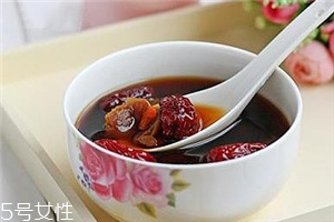 喝红糖水对身体有什么好处,喝红糖水有什么好处