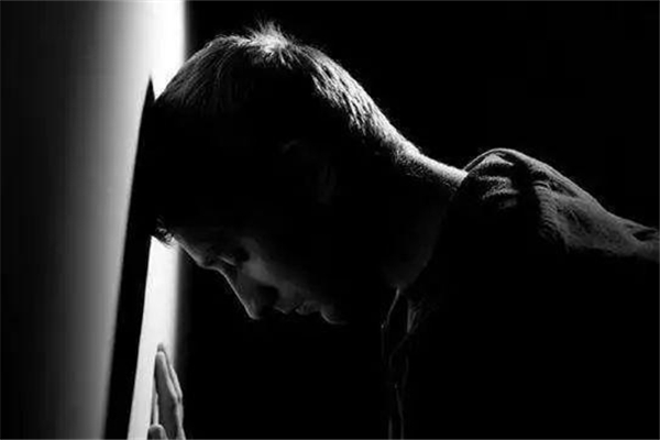 抑郁和双向情感障碍如何区分,双向情感障碍跟抑郁症的区别