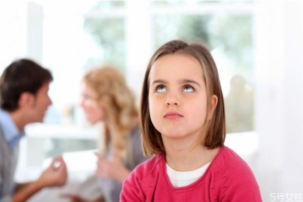 原生家庭母亲强势对儿子的影响,原生家庭父亲对女儿的影响
