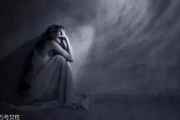 什么是抑郁症,抑郁症的主要症状,什么是忧郁症的症状有哪些 什么是抑郁症,抑郁症的主要症状,什么是忧郁症的症状有哪些