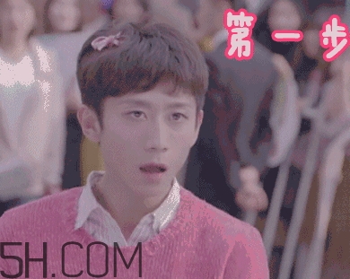 张一山比心动作视频,张一山式比心动图