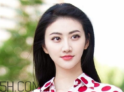 说女人花瓶是什么意思 花瓶是指这样的女人,说女人是花瓶是什么意思