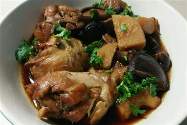 怎样炖鸡最好吃,鸡腿怎么炖好吃又简单好吃