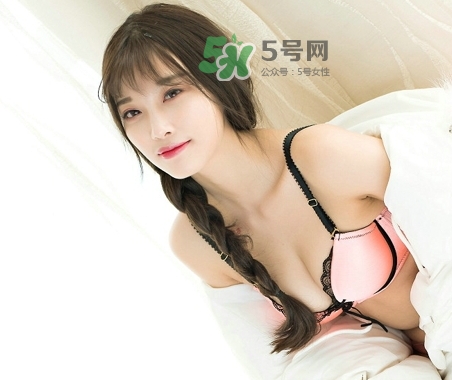 女生给男生发自拍照 该怎么回复,女生发自拍照片给男生怎么回复 女生给男生发自拍照 该怎么回复,女生发自拍照片给男生怎么回复