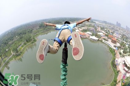 第一次蹦极是什么感觉,蹦极是什么感觉