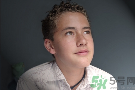 宝宝无理取闹家长该怎么办,小孩无理取闹 父母该如何做 宝宝无理取闹家长该怎么办,小孩无理取闹 父母该如何做