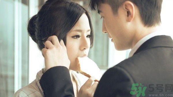 分手做朋友复合几率,情侣分手后复合的几率