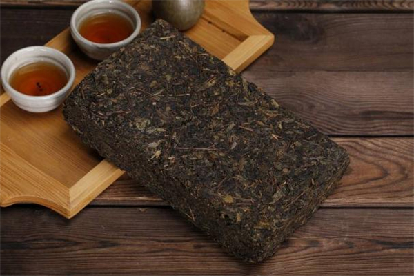 黑茶喝多了有什么坏处,大量喝黑茶对身体有害吗