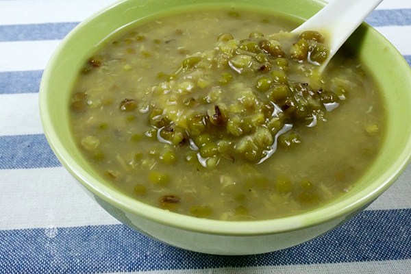 泡过的绿豆煮多久能熟,绿豆怎么煮容易烂小窍门