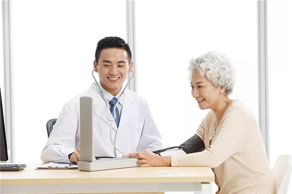 哪些食物容易引起高血压,容易导致高血压的食物