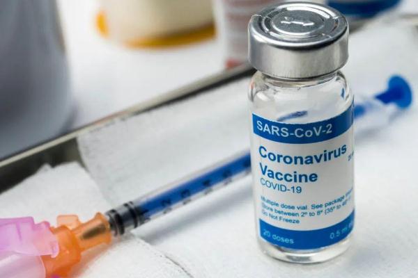 打新冠疫苗能喝酒吗?,打新冠疫苗前一天能喝酒吗