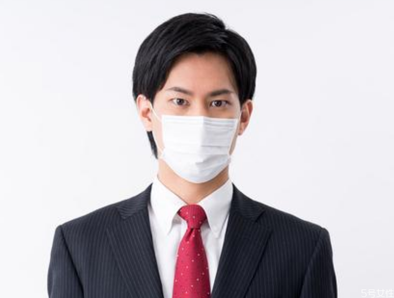 火车上带口罩吃饭时怎么办?,坐火车吃饭能打开口罩吗 火车上带口罩吃饭时怎么办?,坐火车吃饭能打开口罩吗