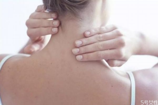 经常看电脑脖子疼怎么办,看电脑时间长了脖子疼怎么缓解 经常看电脑脖子疼怎么办,看电脑时间长了脖子疼怎么缓解