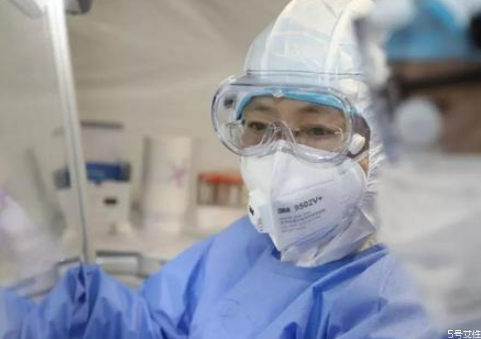 新冠疫苗打完还用戴口罩吗?,打完新冠疫苗后还用戴口罩吗