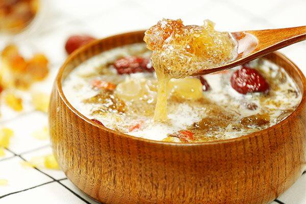 雪燕和雪蛤的区别,雪燕是什么颜色才正宗 雪燕和雪蛤的区别,雪燕是什么颜色才正宗