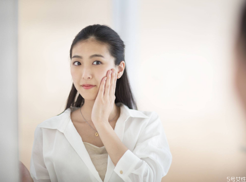 孕晚期浮肿会导致体重增加吗,身体浮肿会导致体重增加吗