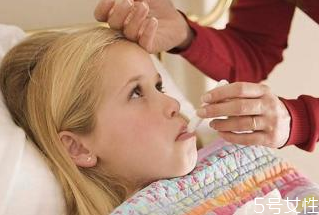 宝宝急性肠胃炎总是睡觉,宝宝急性肠胃炎想睡觉