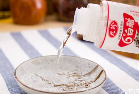 煮白醋能消毒吗,白醋怎么熬制可以消毒 煮白醋能消毒吗,白醋怎么熬制可以消毒